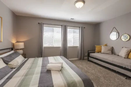 @ Marbella Lane - Seaside Retreat | Laundry + P Отели рядом с достопримечательностью «Pillar Point Harbor»