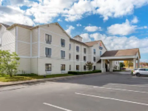 Holiday Inn Express & Suites Morehead by IHG Hotels in Rowan County