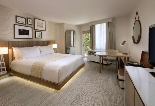 The Belamar Hotel Manhattan Beach, Tapestry Collection by Hilton