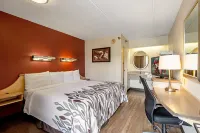 Red Roof Inn Charleston West - Hurricane, WV Hotels in Nitro