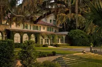Club Continental فنادق في Orange Park