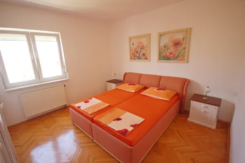 Apartment Maris with Nice Sea View