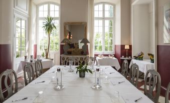 Chateau de Mazan, BW Premier Collection