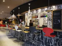 Ibis Rotterdam City Centre - bar