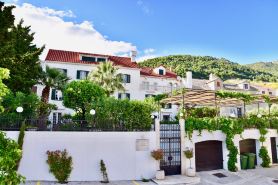 Villa Giardino Heritage Boutique Hotel Bol