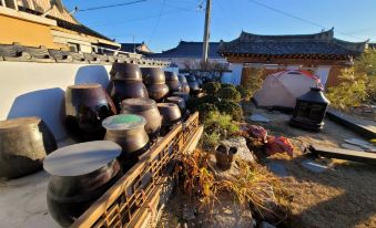 Gyeongju Hwangnidangil Stay Pension