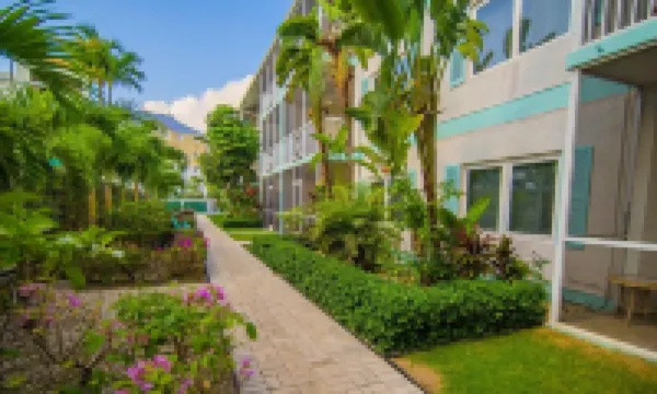 Seven Mile Beach Resort Hotels near Camana Bay