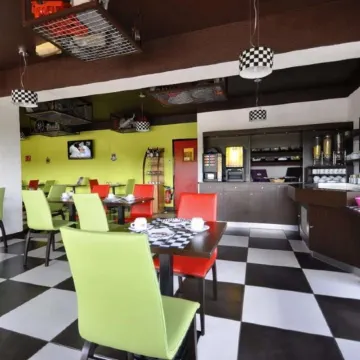 Enzo Hotels Vierzon By Kyriad Direct