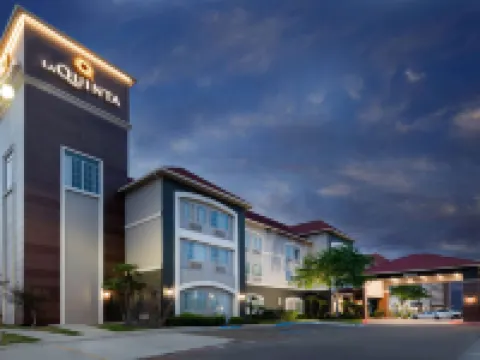 La Quinta Inn & Suites by Wyndham Laredo Airport Hotels in Laredo