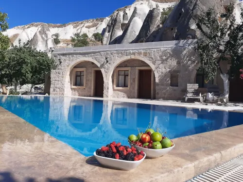 Seven Rock Cave Hotel - Hostels