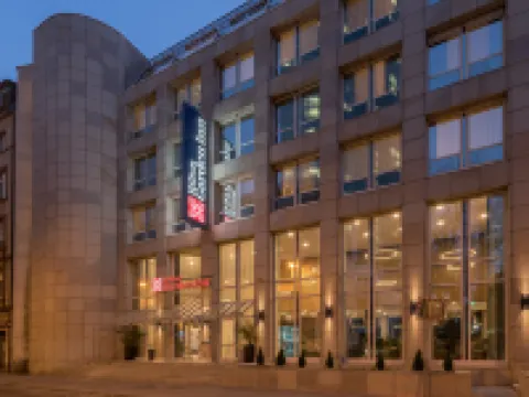 Hilton Garden Inn Frankfurt City Centre Hotels near Eurotower