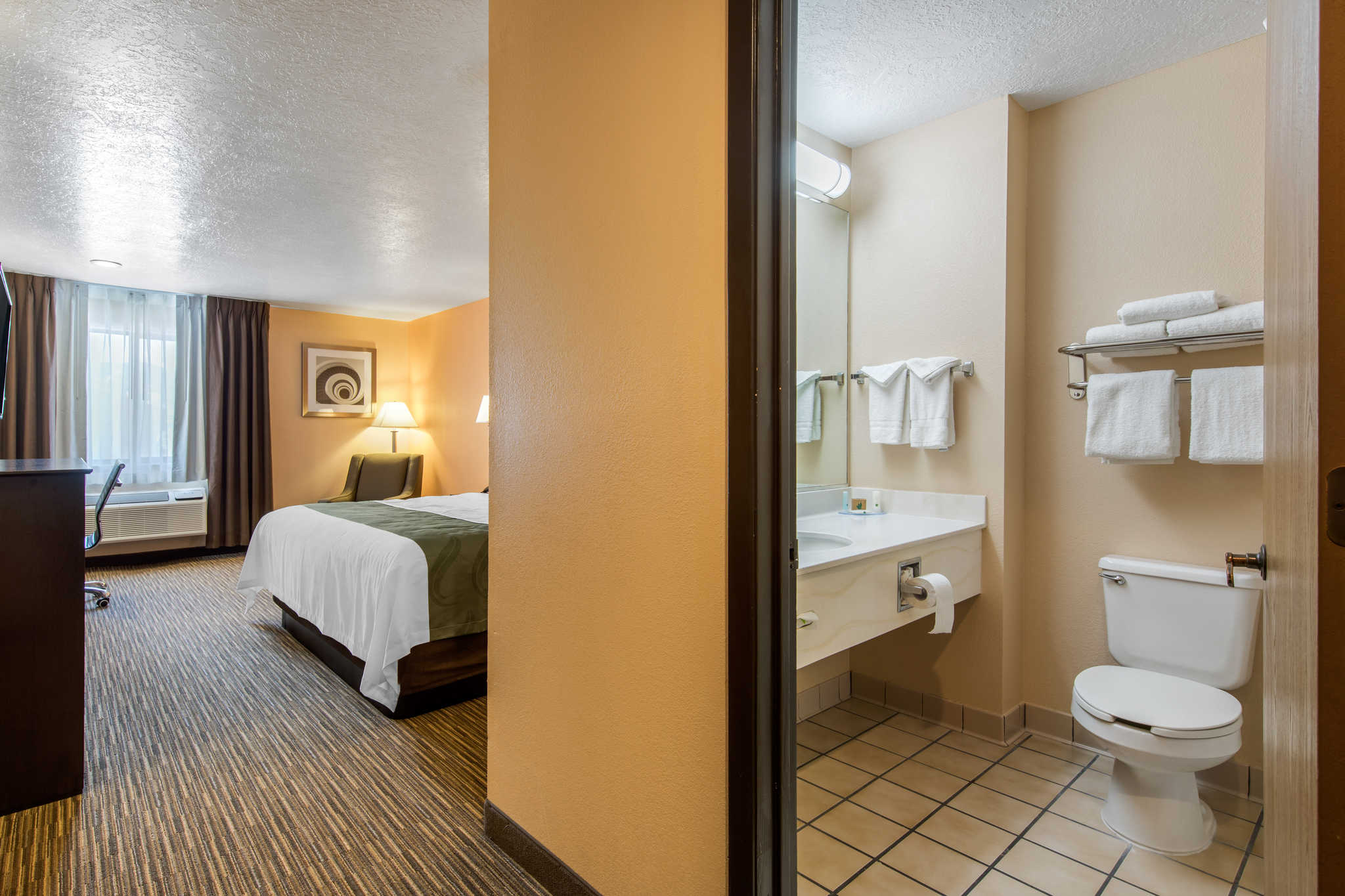 Quality Inn & Suites Albuquerque North Near Balloon Fiesta Park