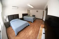 1) Apartment for 4 People (with Invoice)  호텔