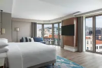 Izmir Marriott Hotel Hotels near Aydın Parkı