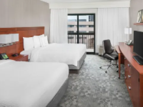 Courtyard Jersey City Newport Hotels in Jersey City