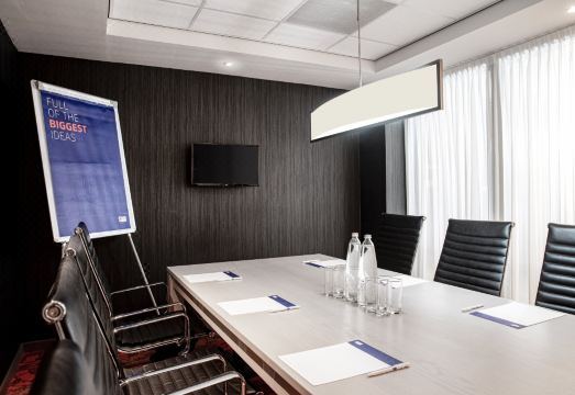 헤이그 호텔 고민