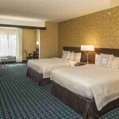 Fairfield Inn & Suites Pittsburgh North/McCandless Crossing Rooms