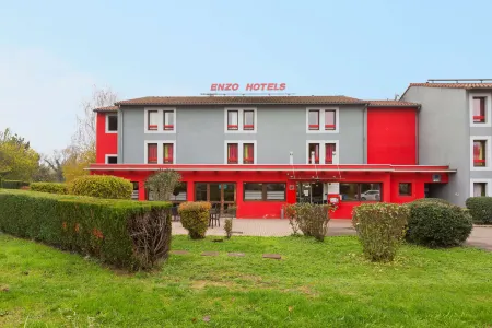 Enzo Hotels Pont-A-Mousson by Kyriad Direct