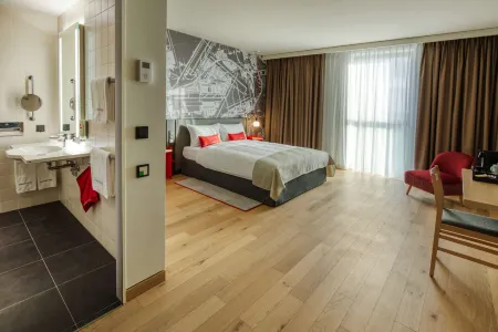 IntercityHotel Amsterdam Schiphol Airport