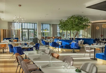 Golden Tulip Lyon Ouest Techlid - Hotel & Spa Отели в г. Сен-Дидье-О-Мон-д'Ор