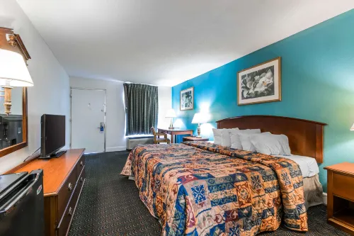 Rodeway Inn - parking