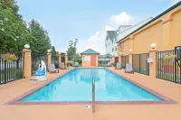سوبر 8 باي ويندام كوفينجتون