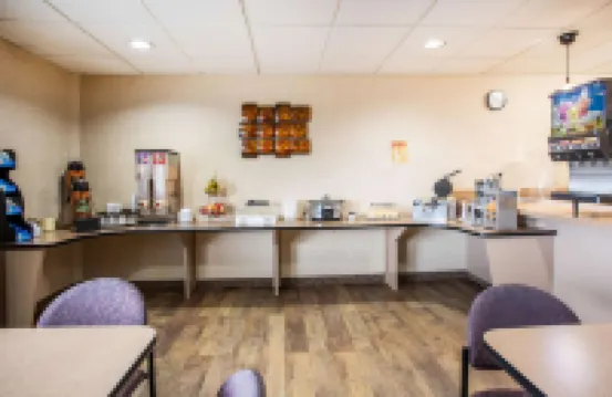 Travelodge by Wyndham Colorado Springs Airport/Peterson AFB