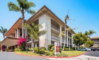 Best Western Plus Orange County Airport North