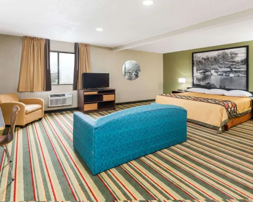 Super 8 by Wyndham Bloomington Hotels in Bloomington