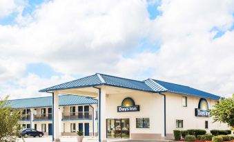 Days Inn by Wyndham Valdosta I-75