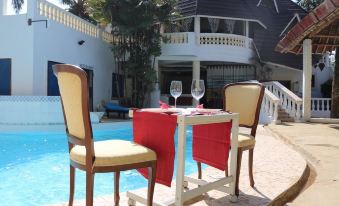 Lovely 4-Bed Villa Family Oriented or a Smallgroup