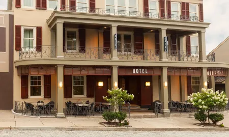 Chestnut Hill Hotel Отели в г. Челтнем Тауншип