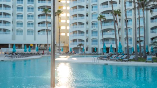 Hilton Cancun Mar Caribe All-Inclusive Resort