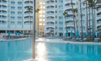 Hilton Cancun Mar Caribe All-Inclusive Resort