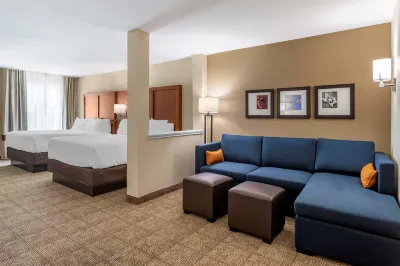 Comfort Inn & Suites Hotels near MAGIC Worm Ranch