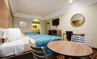 Hotel Bliss Kemah Boardwalk by OYO