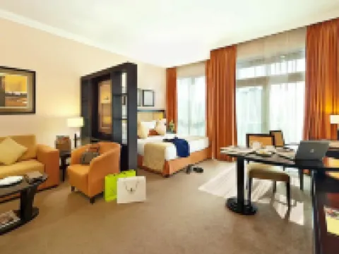 Al Manzel Hotel Apartments
