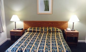 Lake Marina Inn