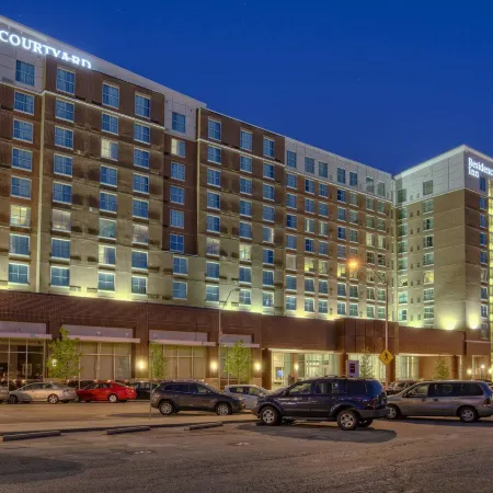 Courtyard Kansas City Downtown/Convention Center Отели рядом с Международный аэропорт Канзас-Сити
