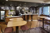 Courtyard State College Hotels in State College