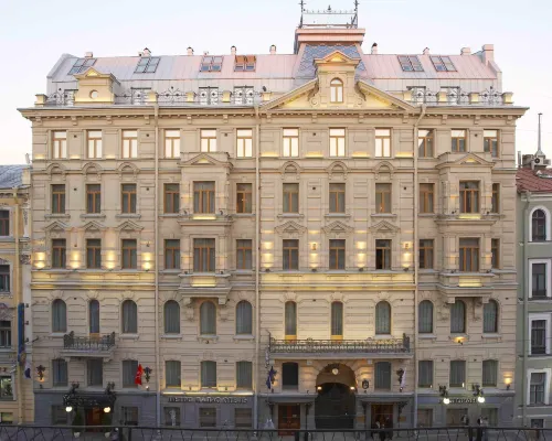Petro Palas Hotel Hotels near The General Staff Building