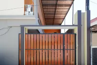 RedDoorz Syariah Near Stasiun Tegal Hotels in Kecamatan Tegal Timur