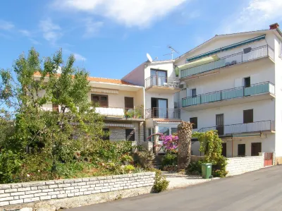 Apartment Mira