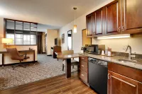Holiday Inn Express & Suites Butte Hôtels à : Butte