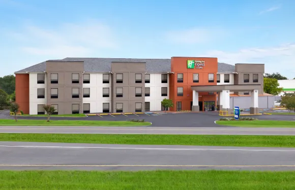 奧珀盧瑟斯洲際智選假日套房飯店