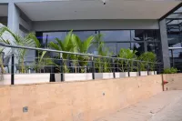 The Emory Hotel Hotels near Kasuku Centre