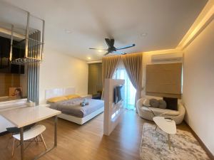 Eroz Homestay：Simfoni Tower near Mines C180 Cheras