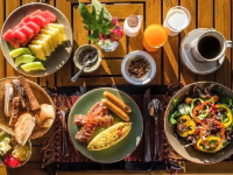 ภูใจใส เมาน์เทน รีสอร์ต Phu Chaisai Mountain Resort โรงแรมในอำเภอ แม่จัน