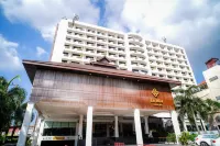 La Mai Hotel Hotels in Charoenmueng