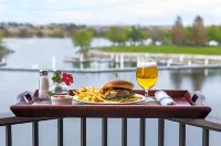 The Lodge at Columbia Point - Романтические
